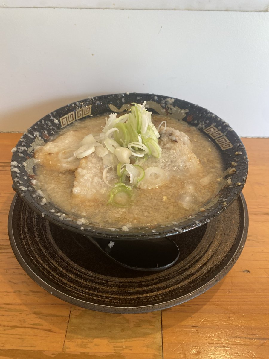 bar_victors's tweet photo. 神保町　平太周
背脂多め味濃いめ　かなりパンチー👽

本日も17時〜お待ちしております！ https://t.co/DwjkLHv38v