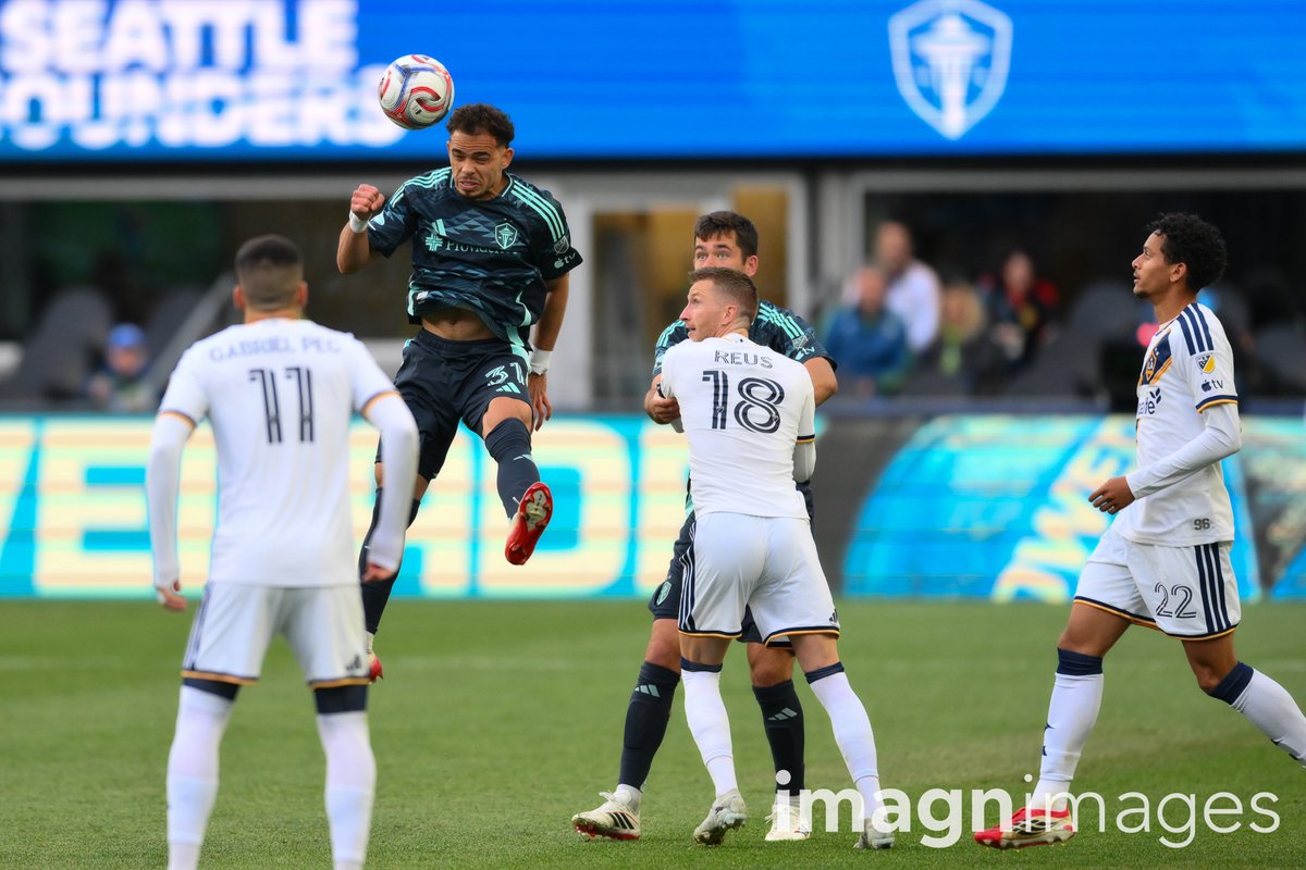 StevenBisig's tweet photo. May 16th, 2026 -@SoundersFC  vs @LAGalaxy  at Lumen Field in Seattle, WA.

Credit: Me /@imagnimages 

#nikonusa #soccer #soccerphotography #sportsphotography @NikonUSA  @MLS https://t.co/IY5sVZDCHU