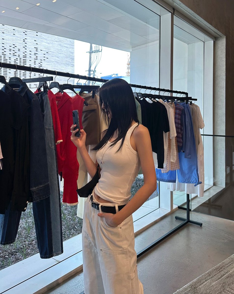 kwonnarapics's tweet photo. #KWONNARA #권나라 https://t.co/CPa6XNzDiw