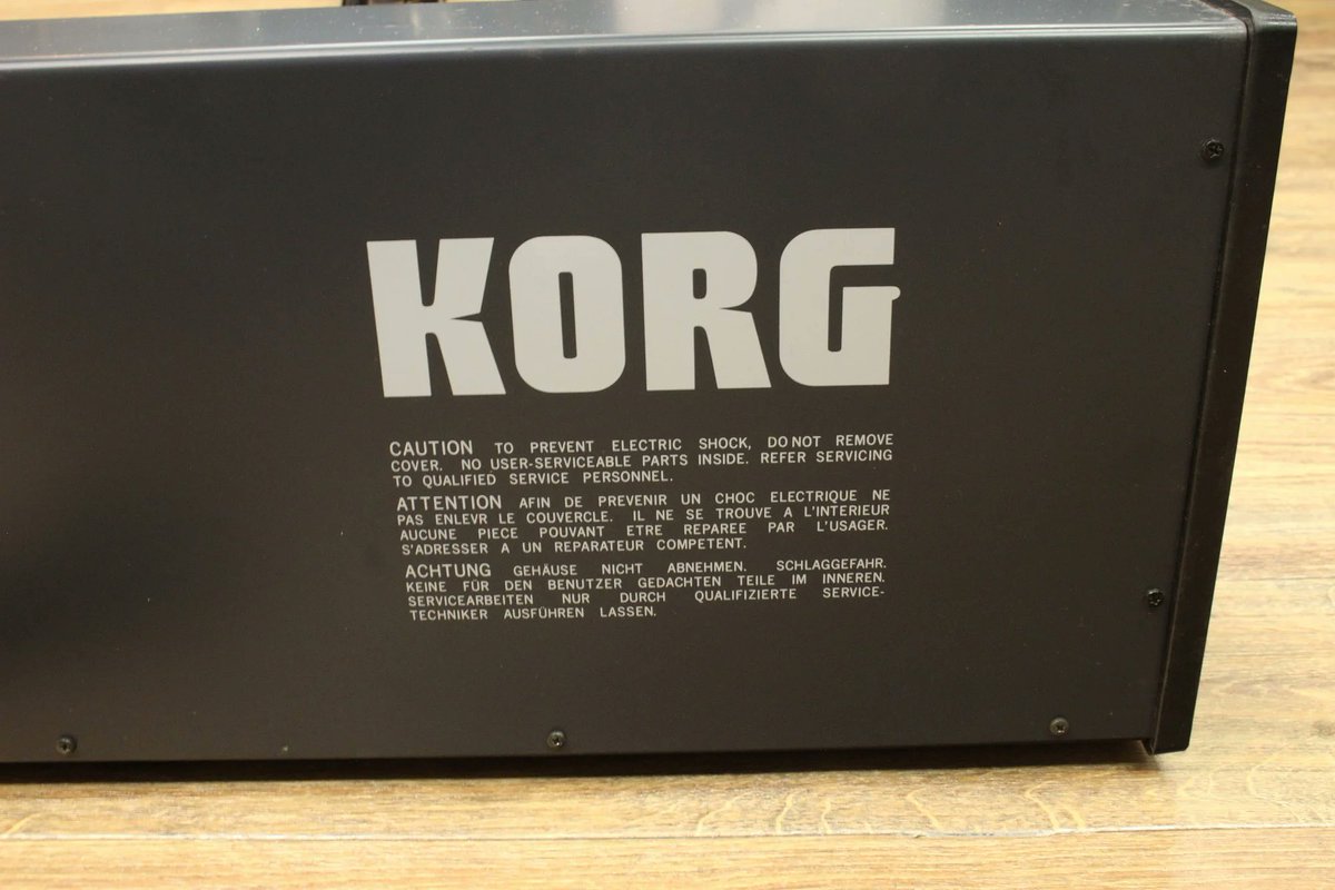 1484_shinjuku's tweet photo. KORG MS-20 後期型 値下げ中!!
太く粘りのあるサウンド、強烈なフィルター、自由自在なパッチングを特徴とし、高い評価を得たKORGモノシンセの大ベストセラー!前期型との違いはVCFで、レゾナンスが高音から低音までくっきり発振するのだとか・・・
#vintagesynth #キーボードマート新宿 https://t.co/Axz646A22Z