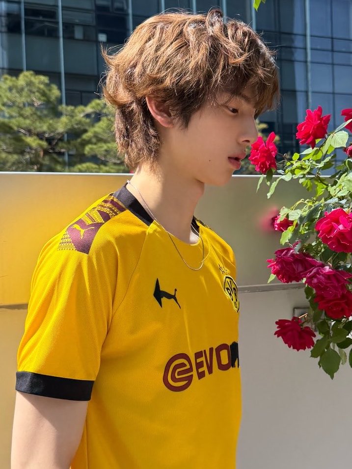 kai, wassup? ᥫ᭡ tweet media