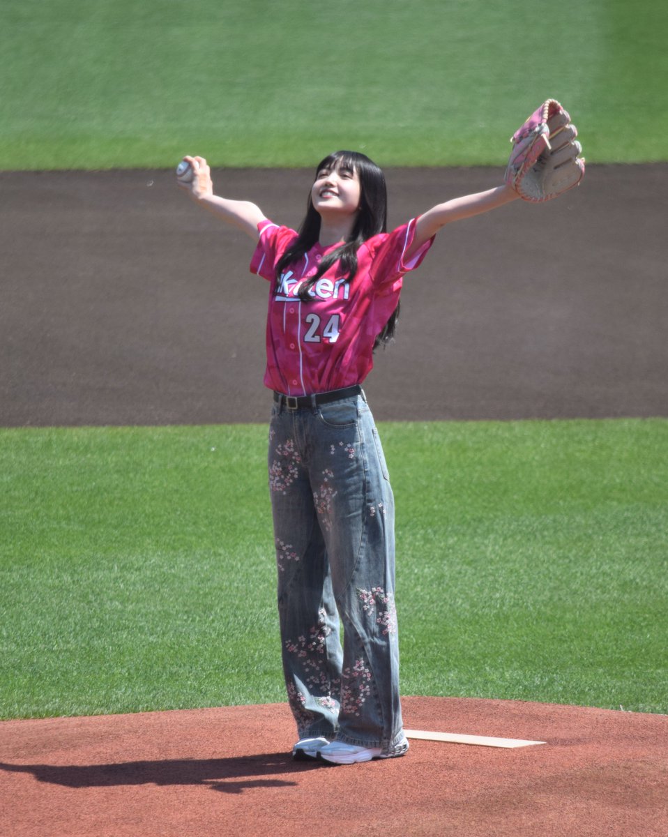 misosham_0113's tweet photo. 2026.5.16　楽天最強モバイルパーク宮城 

セレモニアルピッチ 久保史緒里さん🔖

（転載以外ならご自由に！）
  
#RakutenEagles 
#久保史緒里 
#セレモニアルピッチ https://t.co/e9esOH3UUr
