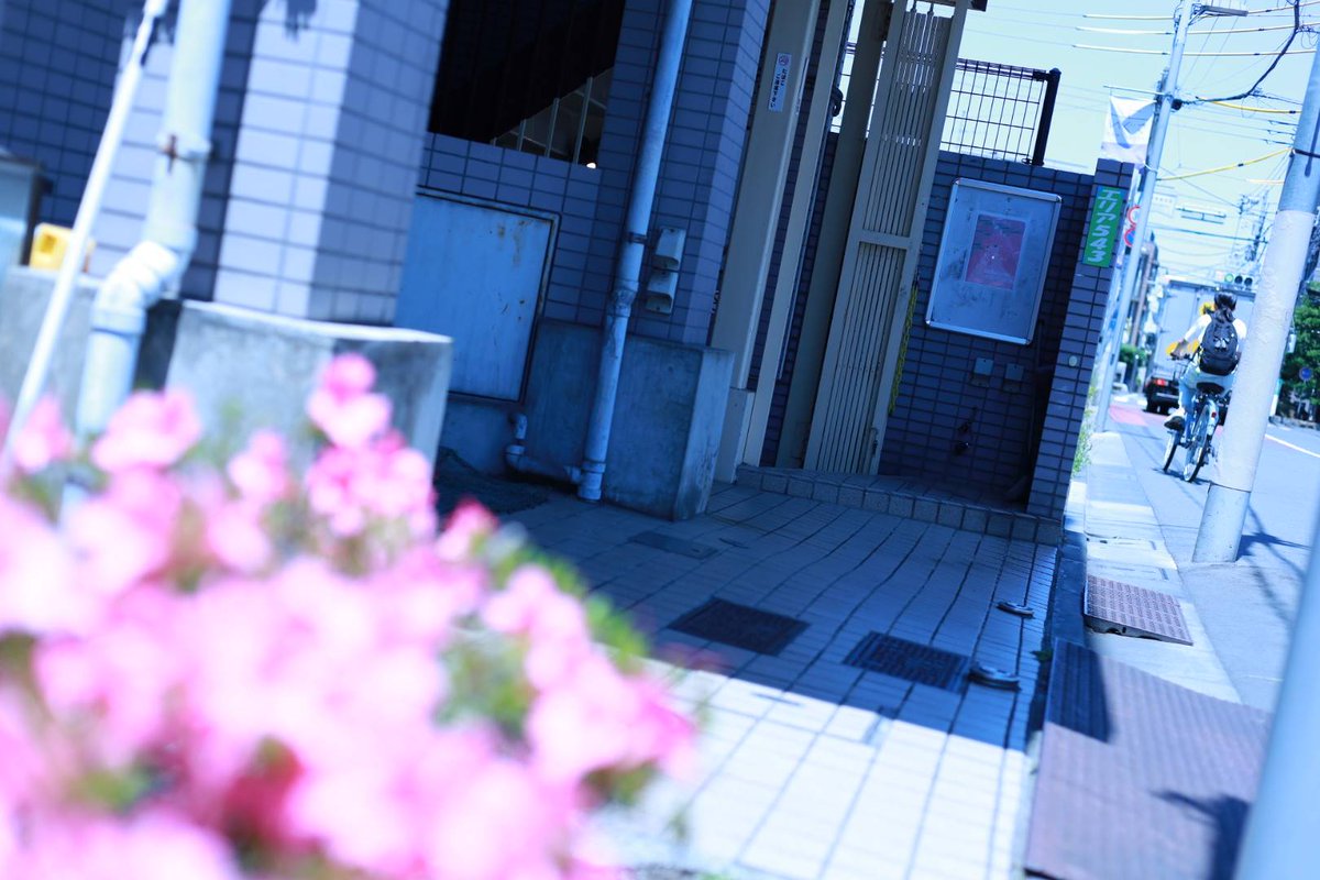 AkichiRocket's tweet photo. 演劇サークル「空き地のロケット」
第7回公園『知らぬが仏、イタズラ乙女』
いよいよ楽ステ、ただいま開場しました🥪
お気をつけてお越しください🧁 https://t.co/T2BfYCMw5z
