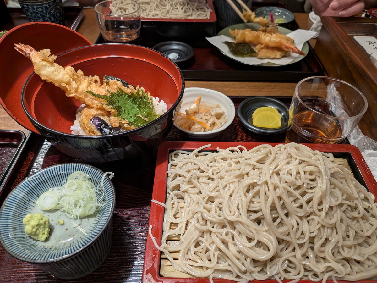 chappyi_meru's tweet photo. 天ざるそば
ミニ天丼セット https://t.co/jvNFAtRpnw