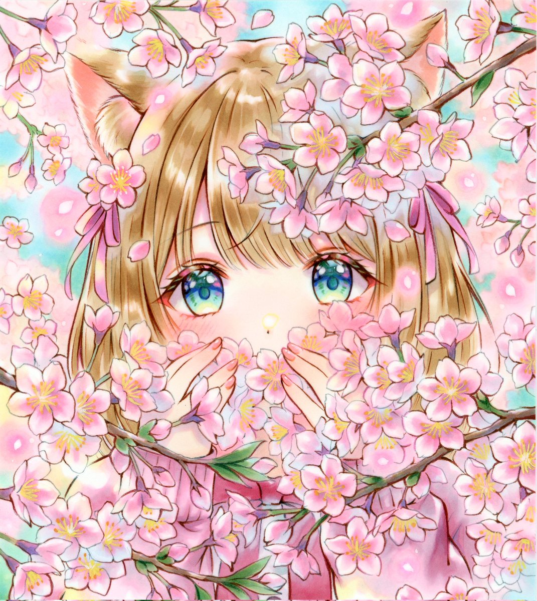 桜かくれんぼ】 桜の間からちょこんと覗く猫ちゃんです☺️またまた
