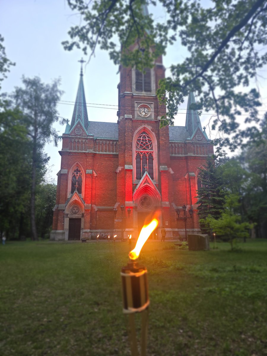 Geba080's tweet photo. Kościół Ewangelicko-Augsburski pw. Zbawiciela w Tomaszowie Mazowieckim #NocMuzeów https://t.co/7gygAxcy6h