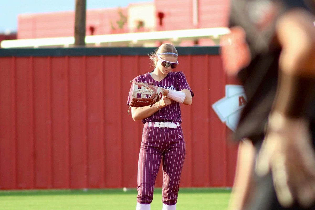 HannahThib23's tweet photo. Congratulations @Calallen_SBall as we advance to the semifinals, final four! @RecruitCalallen @Tflolentz @CoachLopee https://t.co/WC6XOXRHq3