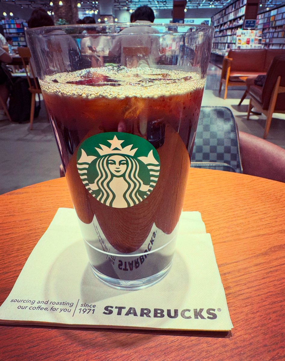 YusukeJordan's tweet photo. #八王子
#starbuckscoffee
#スターバックスコーヒー
#スタバ

四十肩と関節炎のおかげで体重が10kg減りました😅
未だ肩と膝が痛いので軽いウォーキングしか出来ませんが筋肉も減っちゃったので筋トレしなきゃ💪

5月後半もガンバルンバ☀️ https://t.co/IYMwIJWc3F