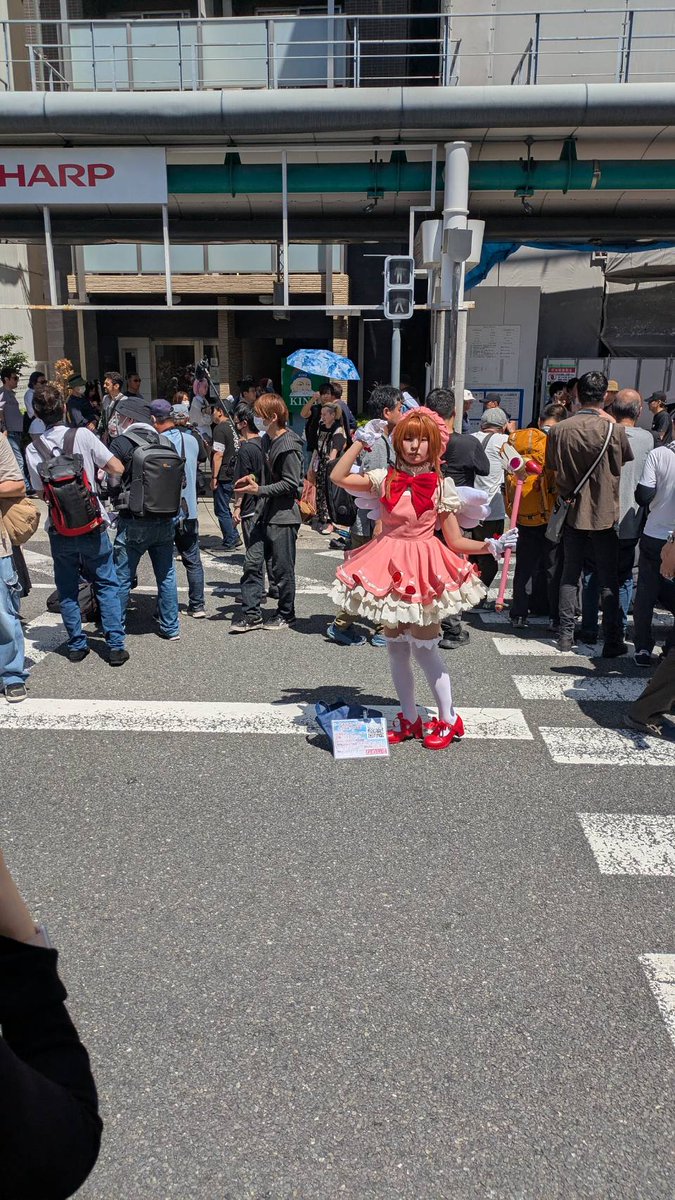 minimusu_miniko's tweet photo. ストフェス2026⭐️
ちょこっと覗いてきた～૮(๑◕ܫ◕๑)ა

ミニ子、ちびだから
優しいお兄さんに上から写真撮ってもらった🤭

ひといっぱいだったけど
レイヤーさんたくさん見れて満足🫶

#ストフェス2026
#日本橋 https://t.co/RlDtzKNNsA