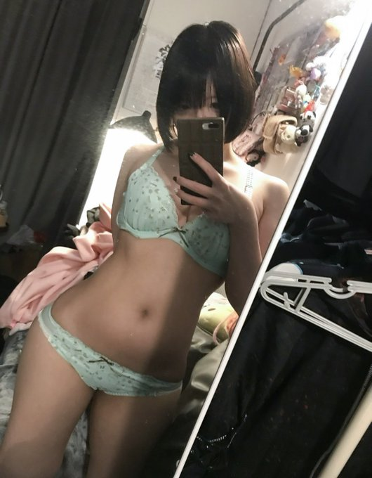 もね tweet media