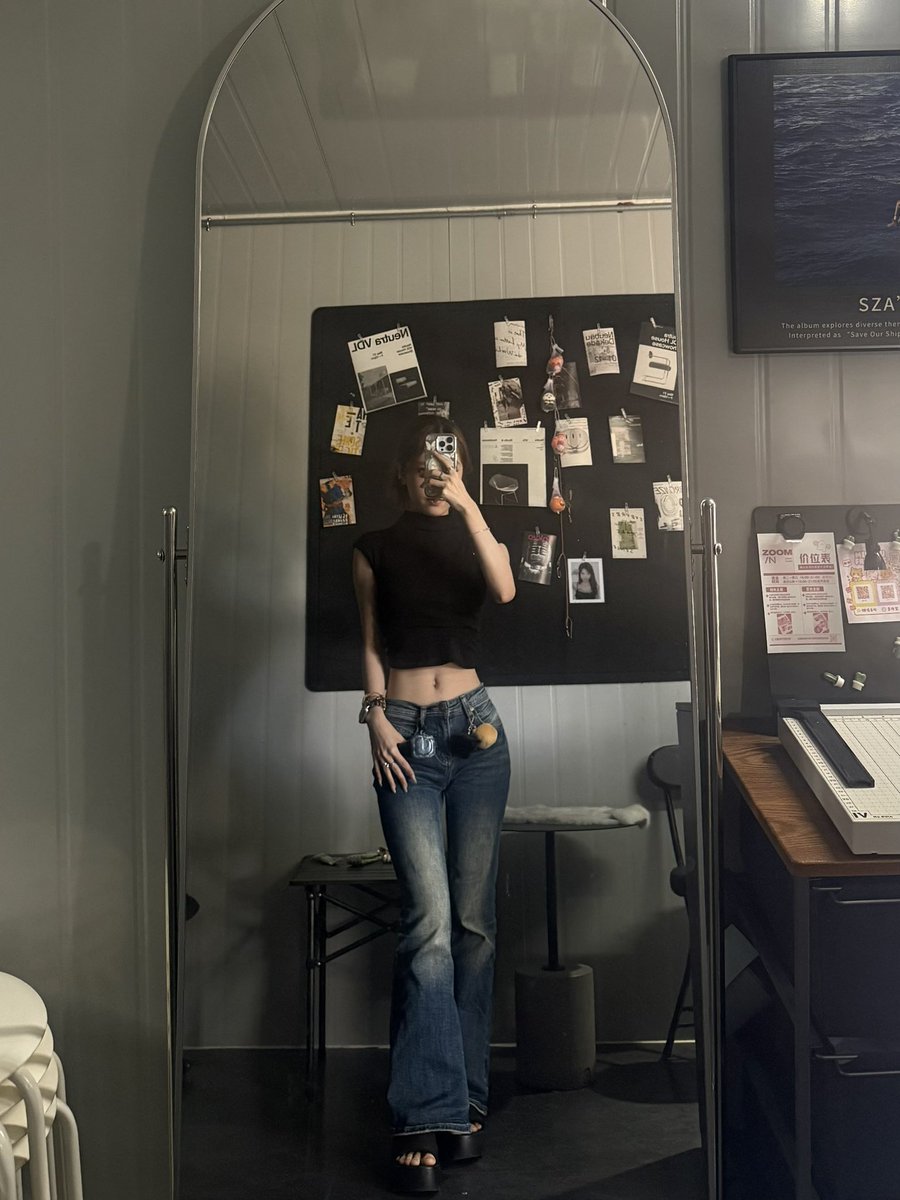killerdizz's tweet photo. 不知道是什么ootd #wlw #le #les https://t.co/wgOg9SXFfe