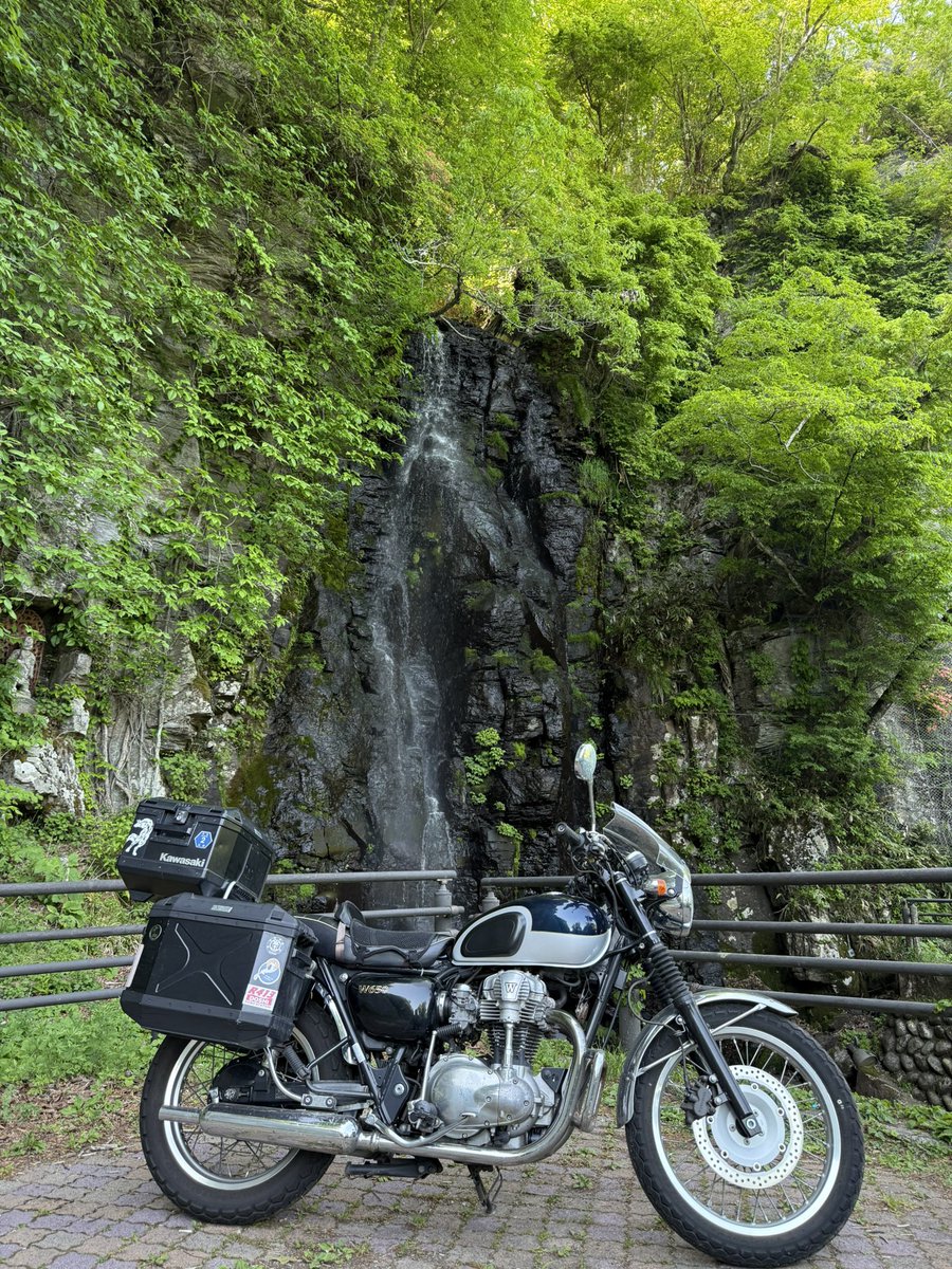 hakutantan's tweet photo. 皆さんこんにちは🌞
今日はひるがの高原方面へ
ツーリングしています🏍️💨

この時期は日差しが強いですねぇー
30℃だけど暑く感じますね

本日も安全運転で過ごしましょう❗️ https://t.co/32FUTF32rd