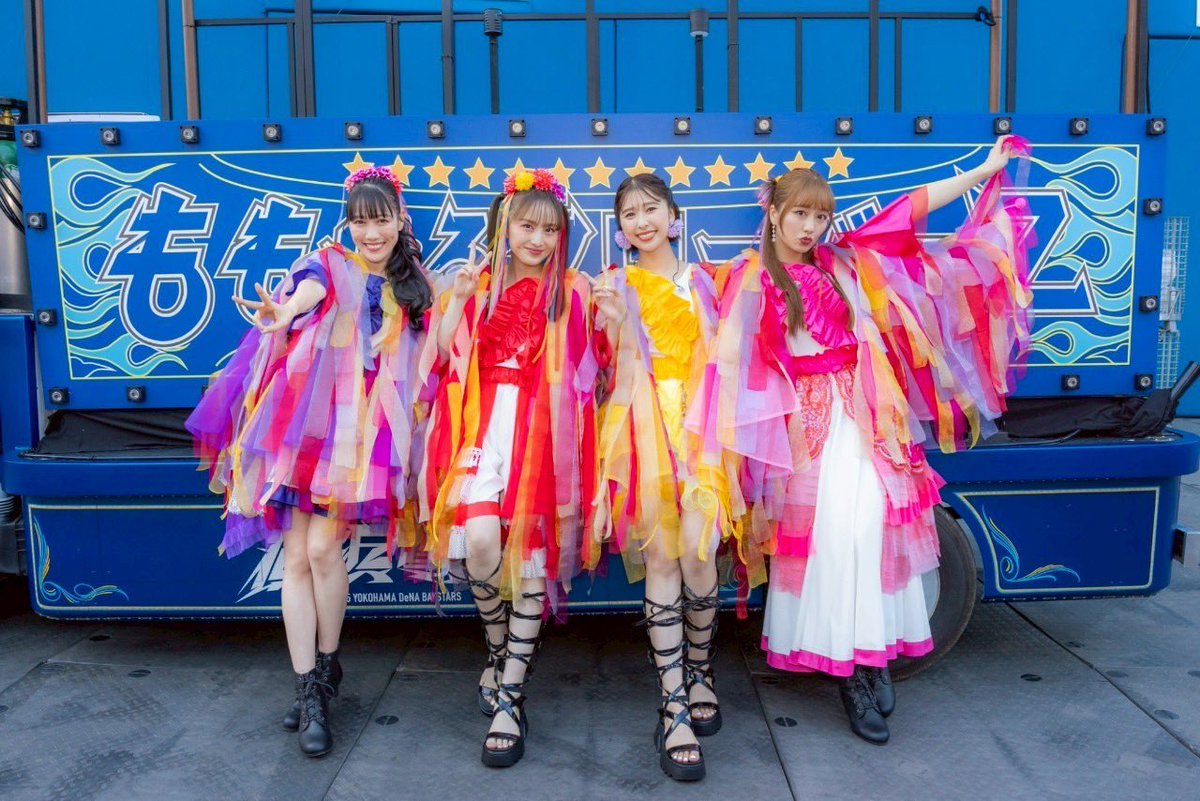 decomiii's tweet photo. ももクロちゃん18周年おめでとうー！
毎日たくさんのパワーをありがとう💗
これからもずっとずっと大好きです！！！

 #ももクロ結成18周年 https://t.co/LBkJ8IcsYT