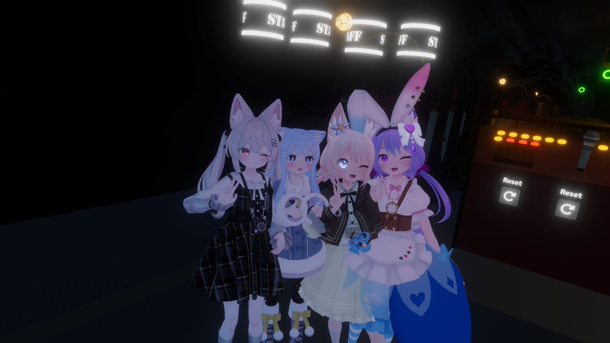 右魔ライト,🍙,🍬,🛸💜,🎐,🌖🦇 tweet media