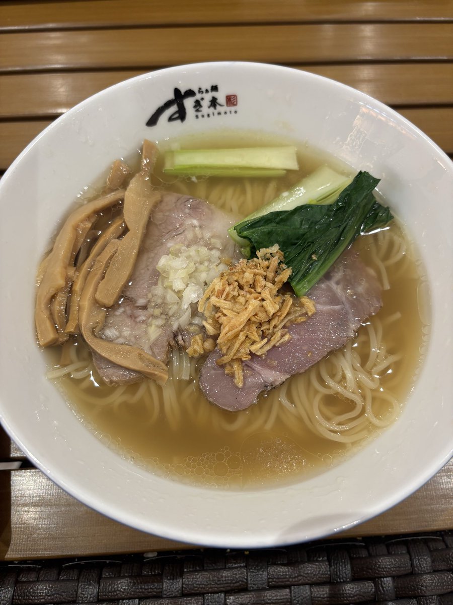 もかピーマン tweet media