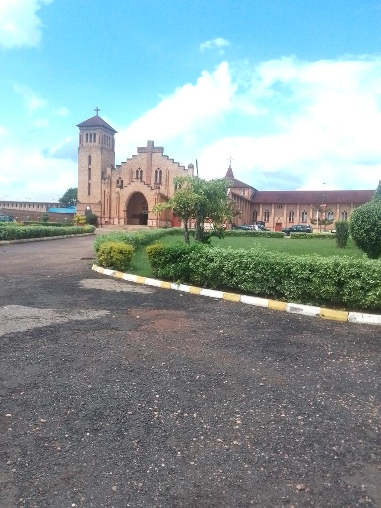 JeanClaude81199's tweet photo. Good morning my dear friends❤️
Wake up and let’s go to church to pray and thank God for the gift of a new day. 🙏❤️
And remember a prayerful morning brings peace, strength, and blessings for the whole day.
#HaveBlessedDay🙏 https://t.co/O2UMRilf3d