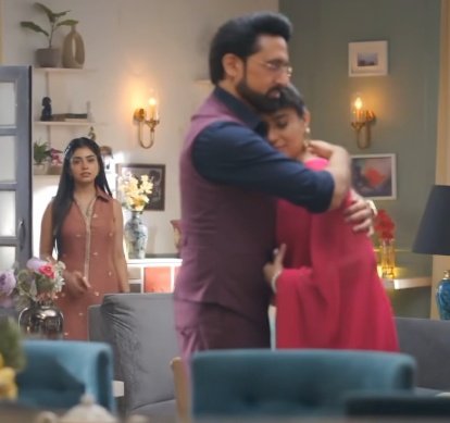 Preeti_Iyer_16's tweet photo. today's epi was cute both fams were happy in their parts even though it had some foreshadowing of future chaos I'm happy moon finally smiled today after ages🥲 I hope mittals are kind to her in future cuz she deserves people who're soft towards her🫶🏻
#Jhanak #TwinkleArora https://t.co/6gVxvwp24T