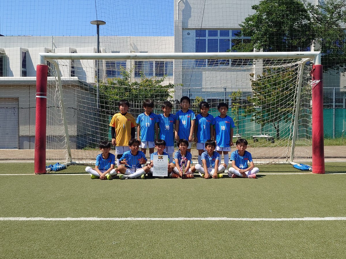 FCLEGAL2013's tweet photo. 2026シーズン

U-11
JA東京カップ第4ブロック予選

準決勝
0-4 ✕Lose

3位決定戦
1-0 ○Win

最終順位：３位

3年ぶり 東京都中央大会出場決定!!

小学生体験募集中
https://t.co/YvpgsVW14a… 

#JA東京カップ
#FCレガウ
#FCLエスコーラ 
#FCLエスコーラ杉並 
#FCLエスコーラ中野
#杉並区
#中野区 https://t.co/waMWtcNQHv
