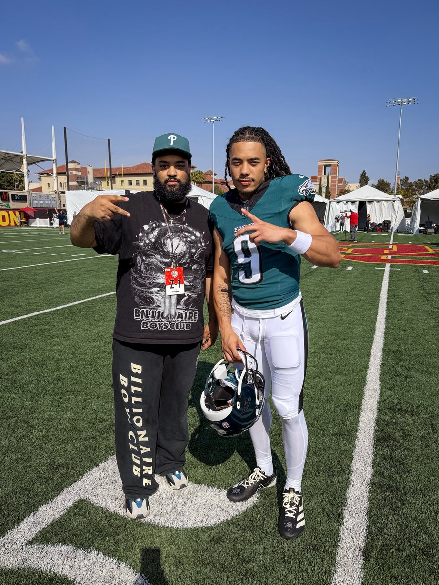 ImVarTho's tweet photo. PHILLY!! 🦅🍋 https://t.co/JN5McoZgjo