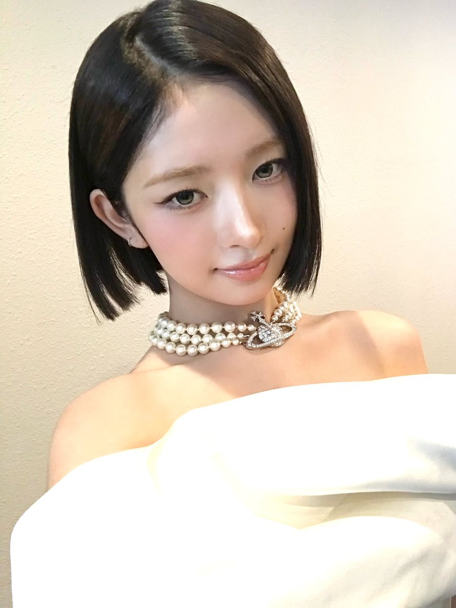 Iilybeth's tweet photo. New hairstyle, round 2 baby. ✌️ https://t.co/aS06G6ZpA9