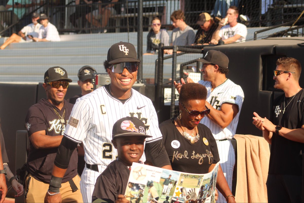 MasonBestReport's tweet photo. Friday was senior night at UCF and the Knights got to honor all of the seniors that gave so much to the team throughout the year. These are some of the photos I took as each Knight had their name called to be congratulated! 
@SonsofUCF https://t.co/ccImoOyucg