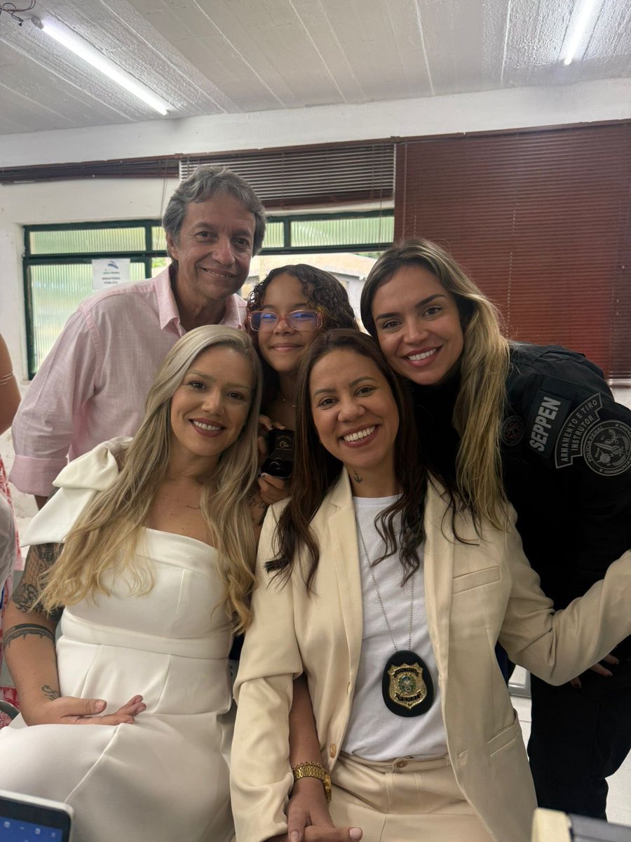 DayaneVelhoo's tweet photo. O dia do sim no civil 🤍 https://t.co/nGxC9VgyHA