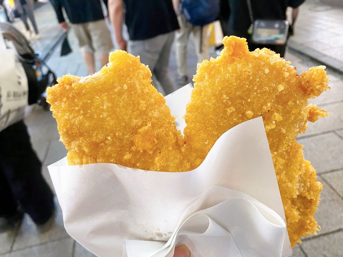 _tenshi_mai's tweet photo. すぱたんと中華街行ってきた～🤍
いっぱい食べ歩きして満足🐷✨️
ベイスターズのキティちゃん買って
もらったのちょーーーーーお気に入り🥰🫶🏻 https://t.co/jFDoXzMEl6