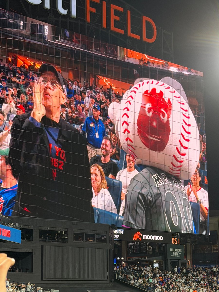 MLB tweet media