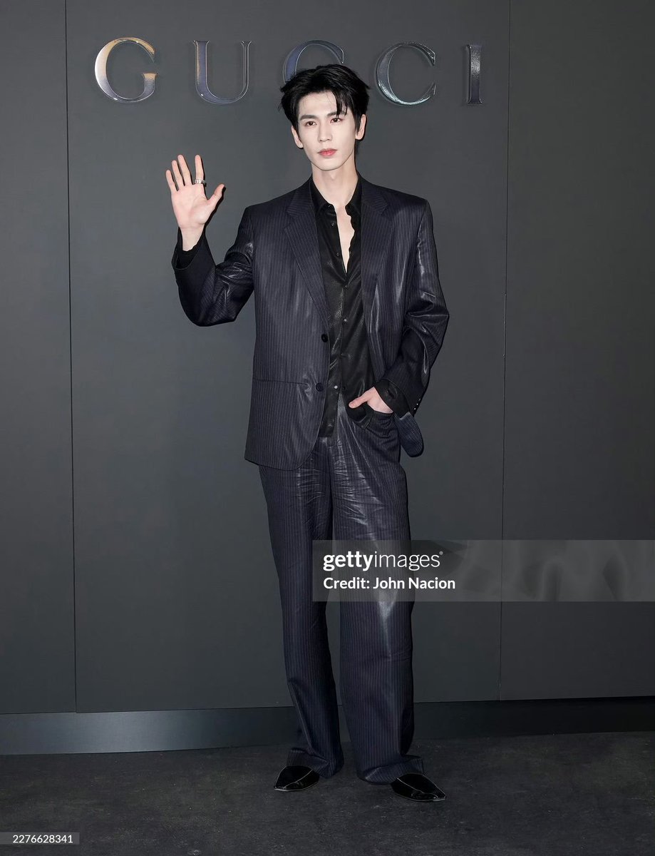 zlhwalnut1230's tweet photo. Getty มาเสิร์ฟแล้ว

#ZHANGLINGHExGUCCICORE
#GucciCruise27 #ZhangLinghe https://t.co/UVBqMI2O8x