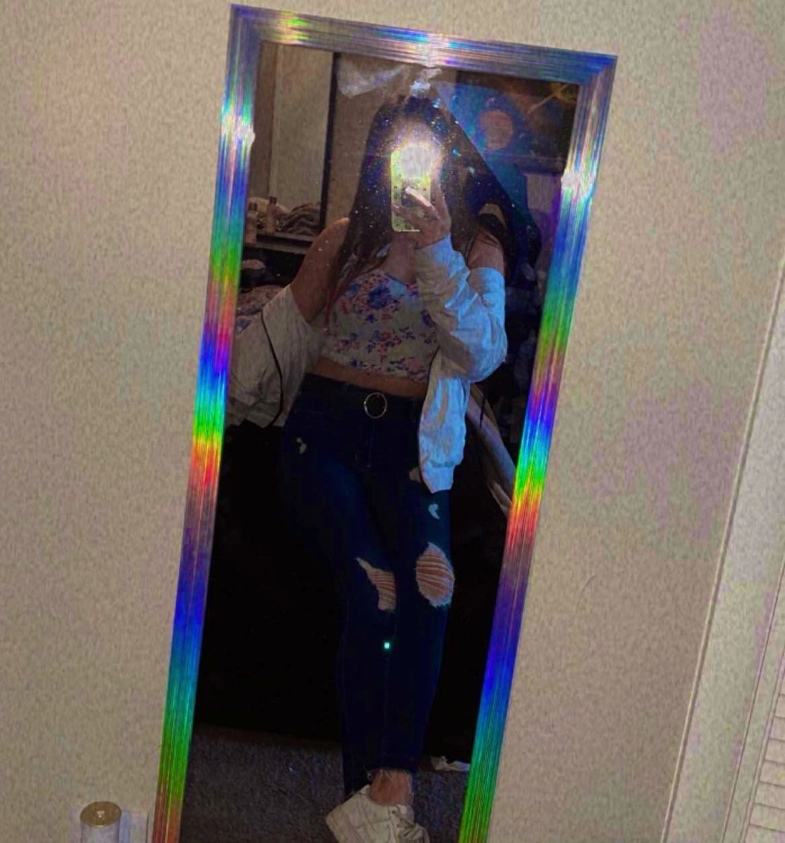  evie 𝜗𝜚 tweet media
