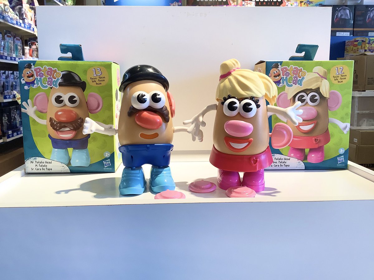 Hasbro_Store_JP's tweet photo. 【#三井アウトレットパーク入間 店】
本日は天気がよく☀️
お出かけ日和ですね😆
欠品となっていた商品が再入荷しております♪
お問い合わせの多い人気商品も❤️🔥🧸
#HasbroStore に遊びにきてね🛍️
#ハズブロ
#Furby
#プレイ・ドー
#ポテトヘッド
#NERF
#StarWars https://t.co/Owynd5YjXA