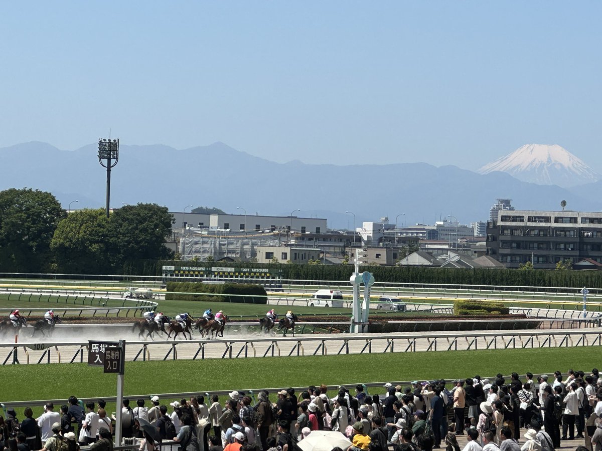 genpatch's tweet photo. 久々のフジビュー🏇 https://t.co/uwR8YgNqhh
