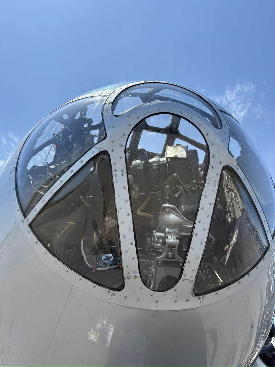 ThatBlueNardo's tweet photo. Seeing a B-29 with @MACRODERGY https://t.co/HIHXoGfT2w