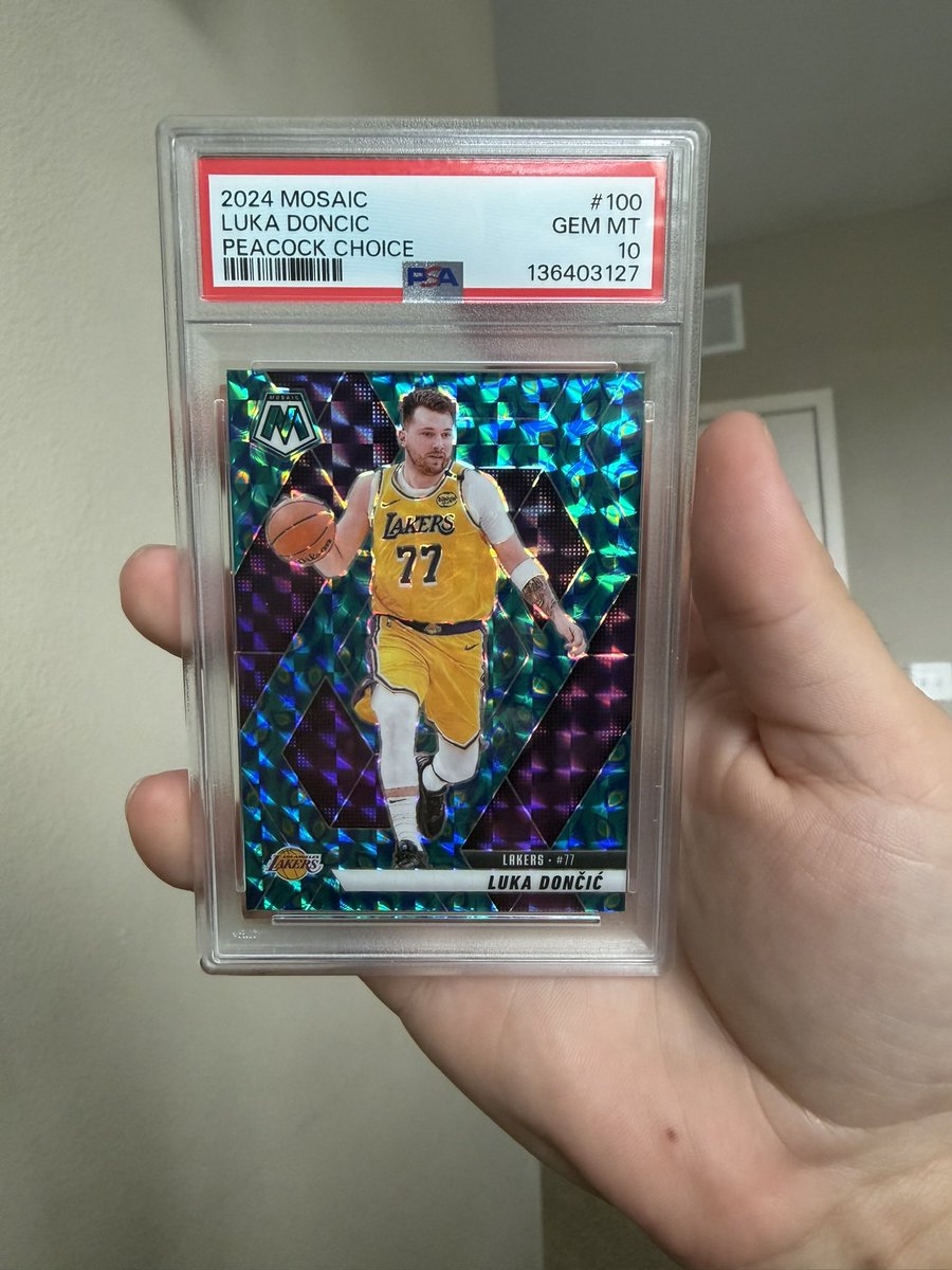 Drewster’s Cards tweet media