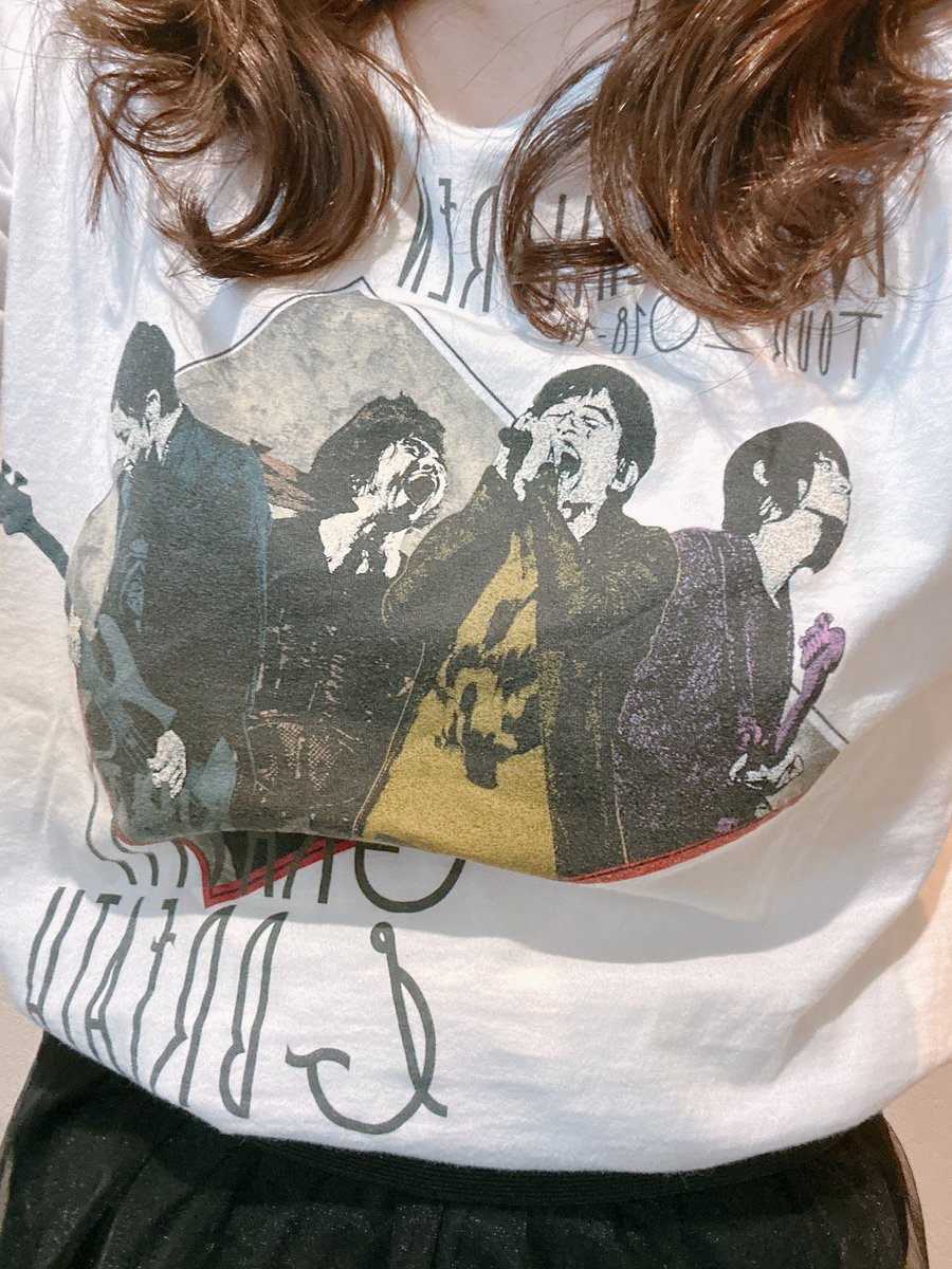 road_movie39's tweet photo. グッズ受け取りするまではこれ着とく https://t.co/ArpKqxShIt