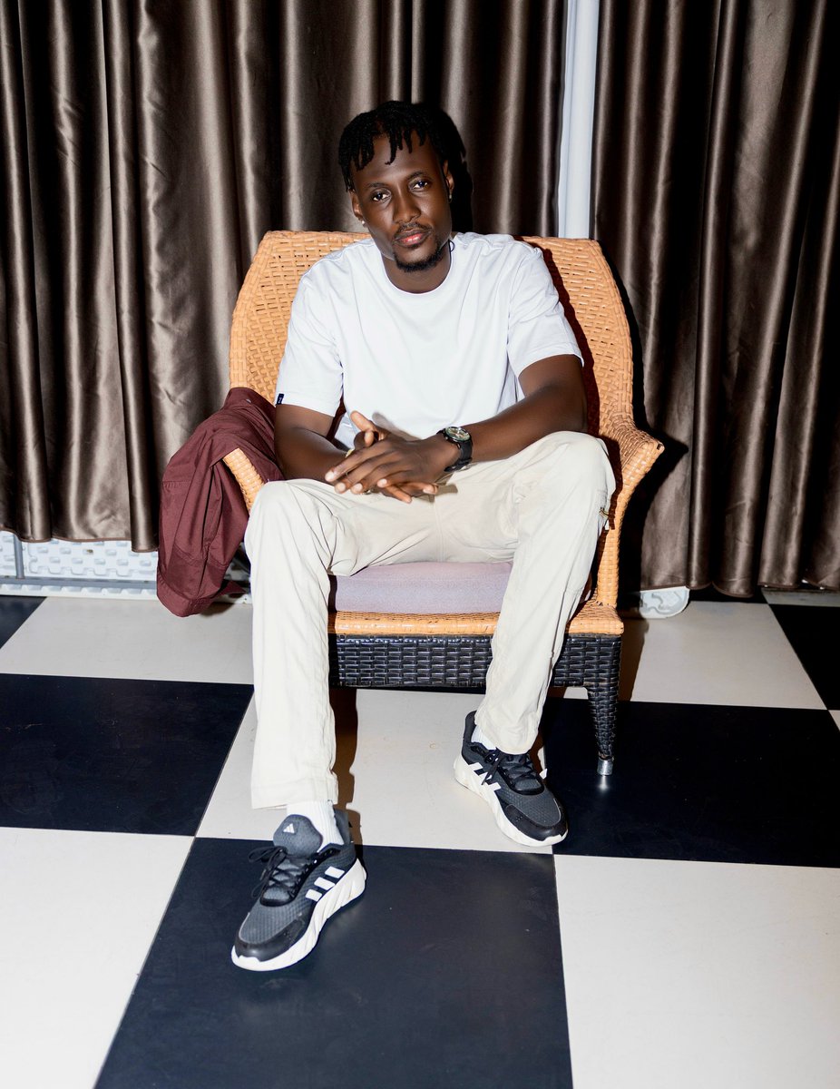 ty_lisk's tweet photo. Wayne said “real G’s move in silent like lasagna”
 
IG and facebook seen it first… https://t.co/6pmXdehvmq