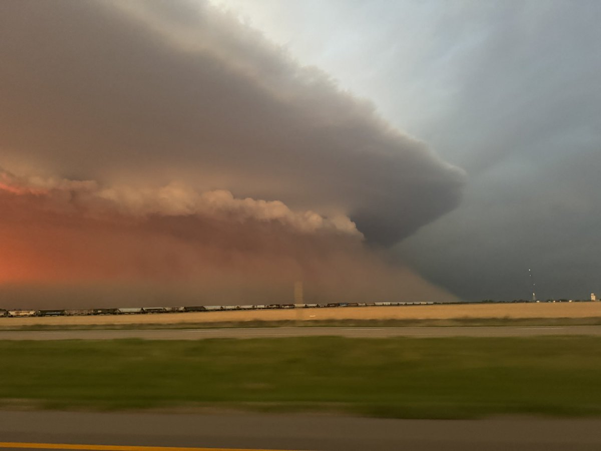 Storm Chaser Jack Kelley tweet media