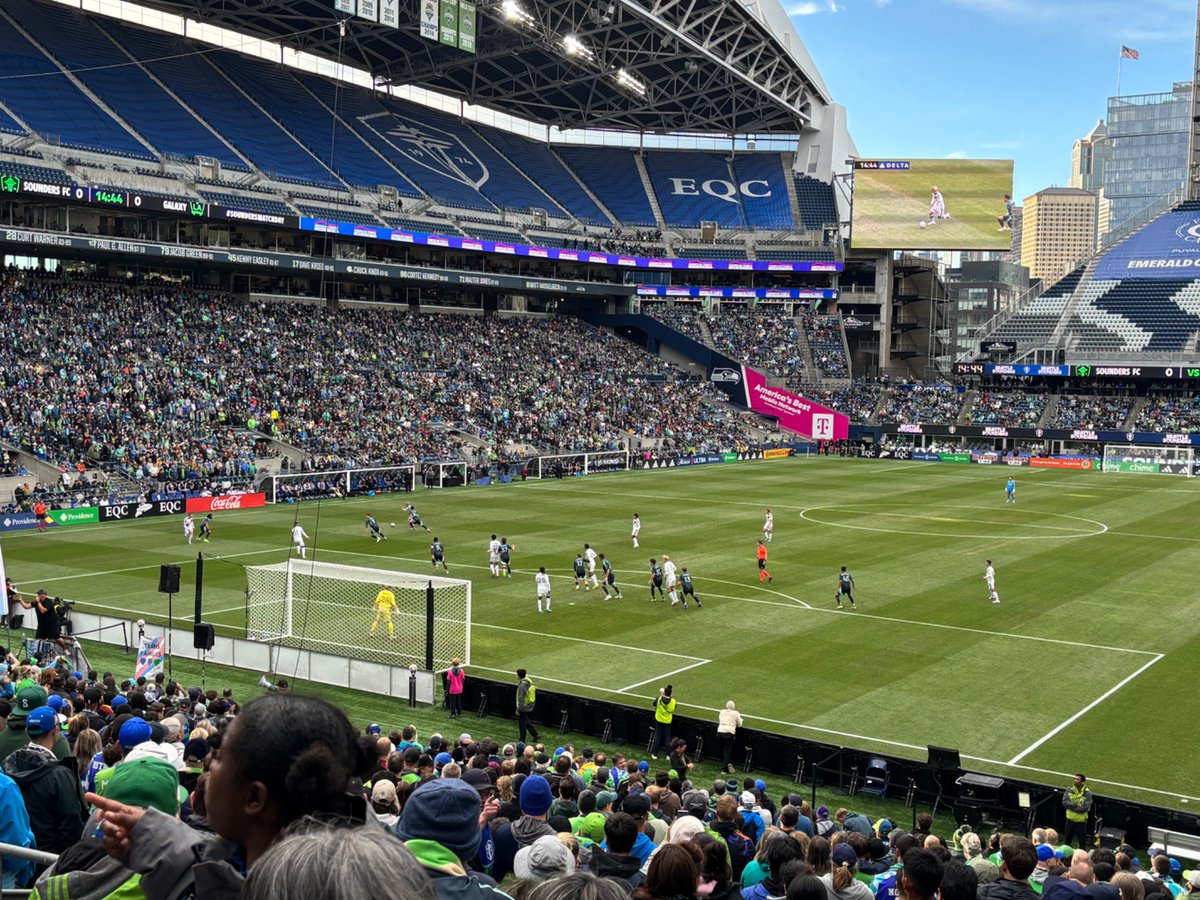 jfeltis's tweet photo. @mark_holle  At the Seattle Sounders v LA Galaxy match this evening. As I recall, LA is your team. ⚽️ https://t.co/3d6E1e0xA6