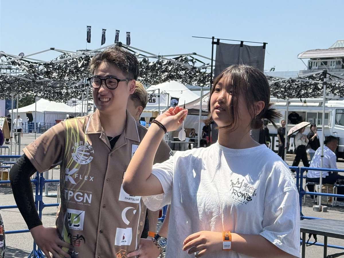 sportsdarts_pj's tweet photo. 遊びの祭典『CHIMERA GAMES』の2日目がスタート！スポーツダーツ体験ブースを開催していまーす🎯

そして本日はプロスペクトプレイヤーの中島零維選手、望月心瑳選手の2名がダーツ普及活動に参加してくれます✨ https://t.co/W92eMpeqtL