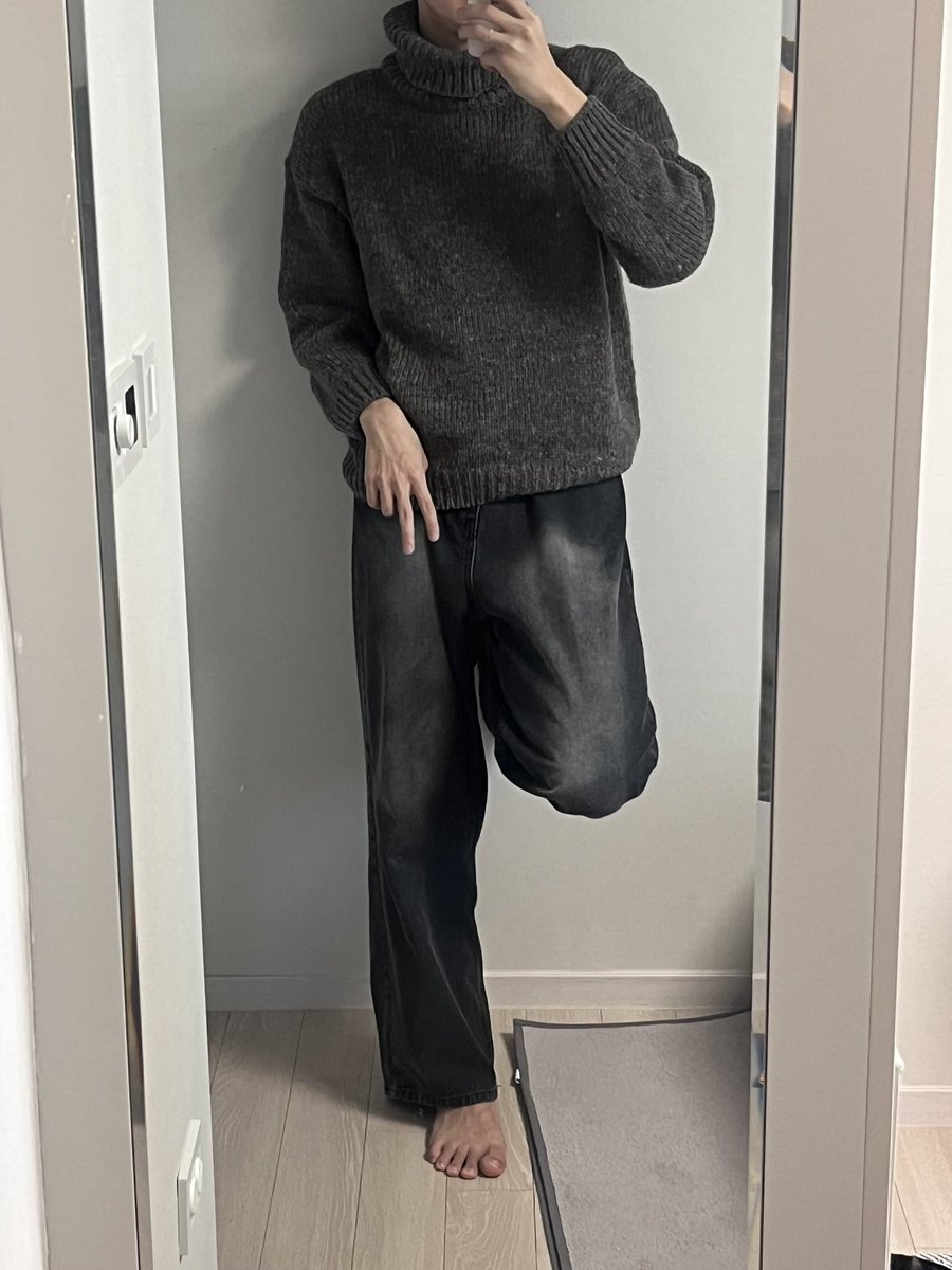 한가을 tweet media