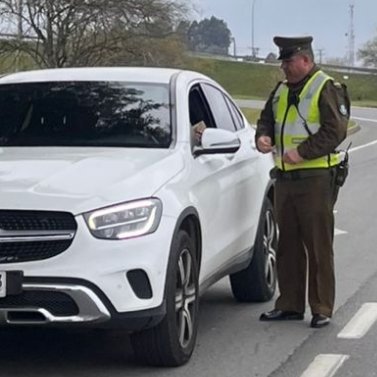 Carab_Maule's tweet photo. Nuestros Carabineros de #CATILLO de #PARRAL durante el fin de semana realizan controles y fiscalizaciones vehiculares en la Ruta L-851; con el propósito de prevenir y evitar accidentes viales.
Se instó a utilizar, permanentemente el cinturón de seguridad. https://t.co/yO12cegvyy