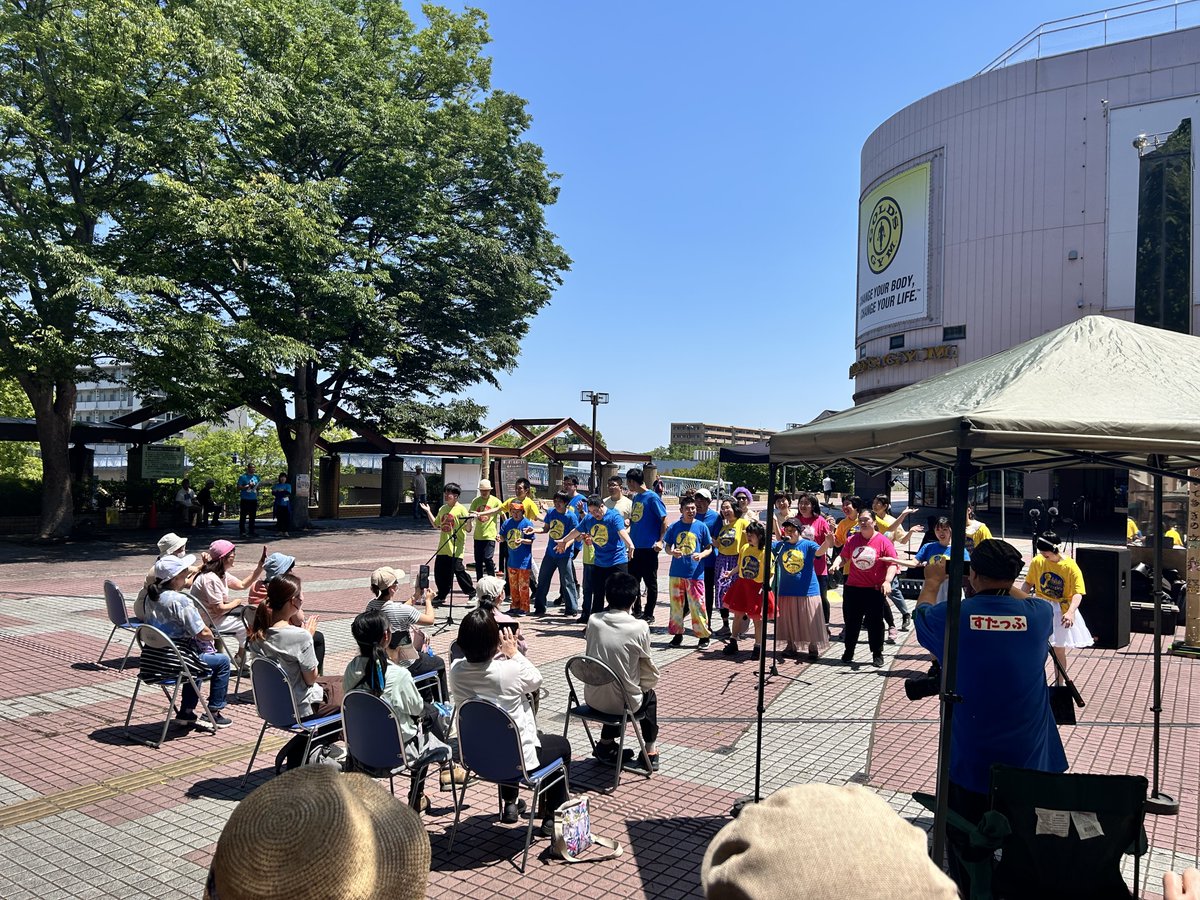 CLOUD9HAL's tweet photo. とっておき音楽祭始まりました！！
キッチンカーもでてます！
ぜひぜひ遊びにいらしてくださいねー！ https://t.co/cWOSLZReBd