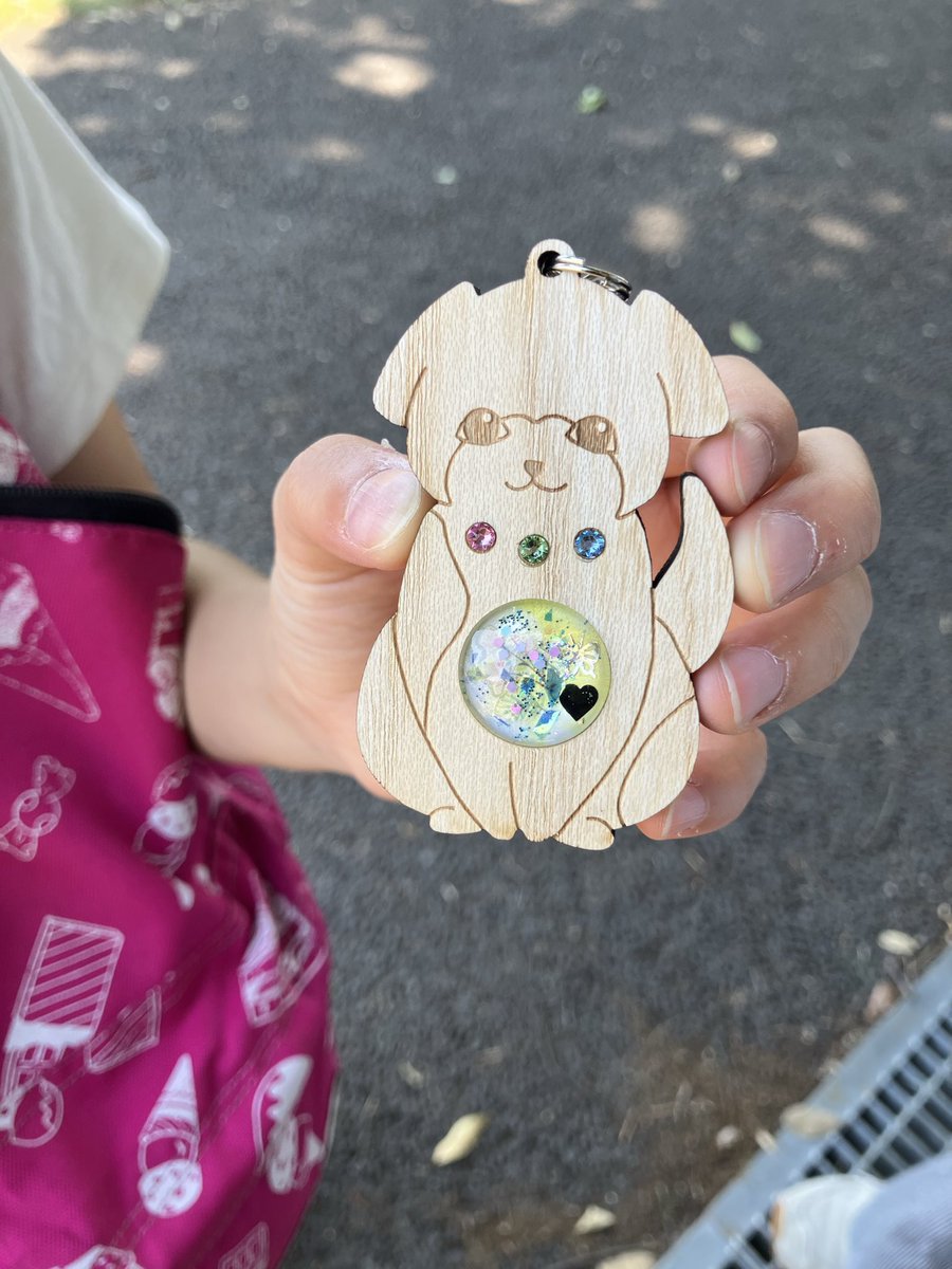 daichiya12619's tweet photo. 野津田公園のRosefestへ🚴‍♀️
くうちん工房さんでワークショップ！かわいい🐶
#rosefest https://t.co/JOvAQ2lXNq