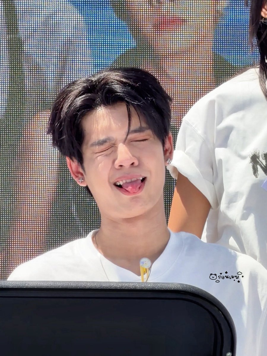 ก้อนเมฆ tweet media