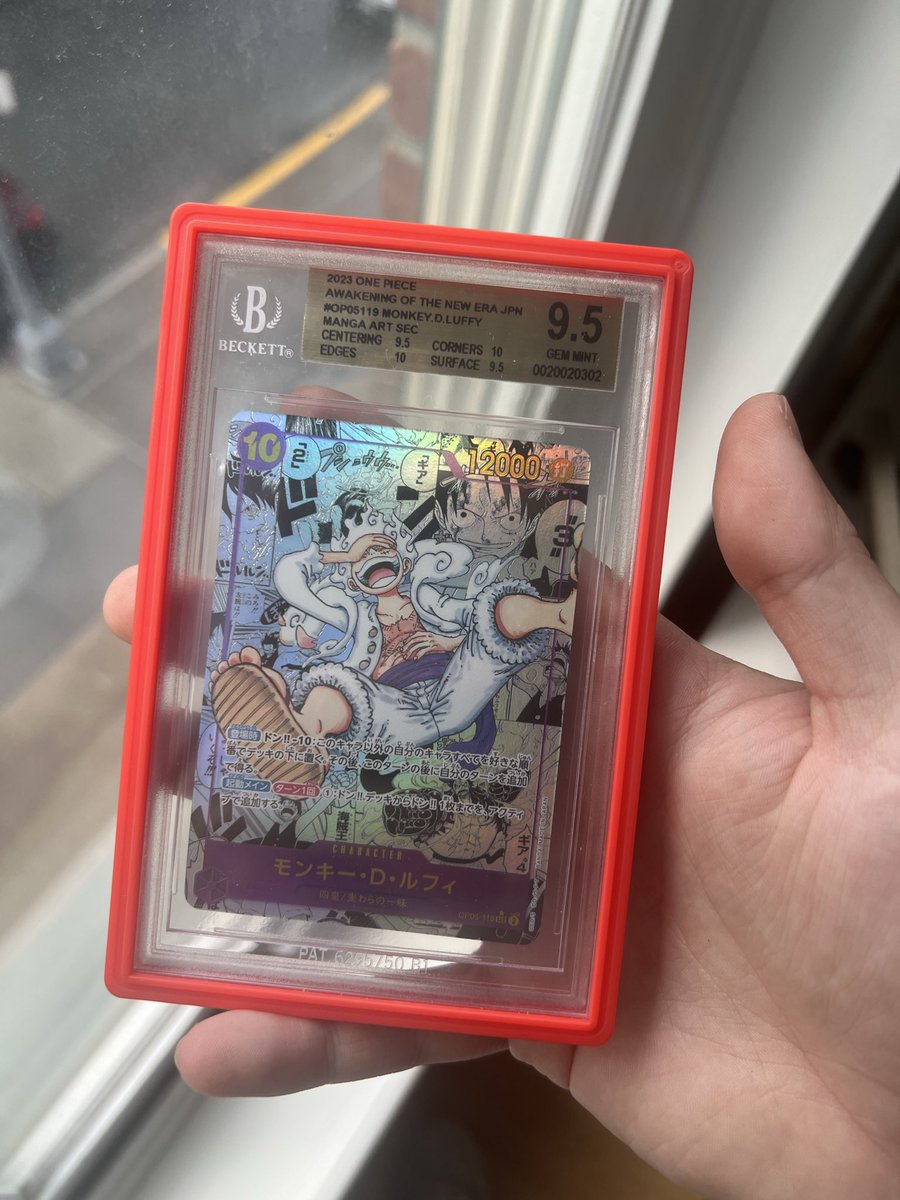ericpaulj's tweet photo. @hydra468 I got a bgs 9.5 if you’re interested https://t.co/9eEjLaYrP5