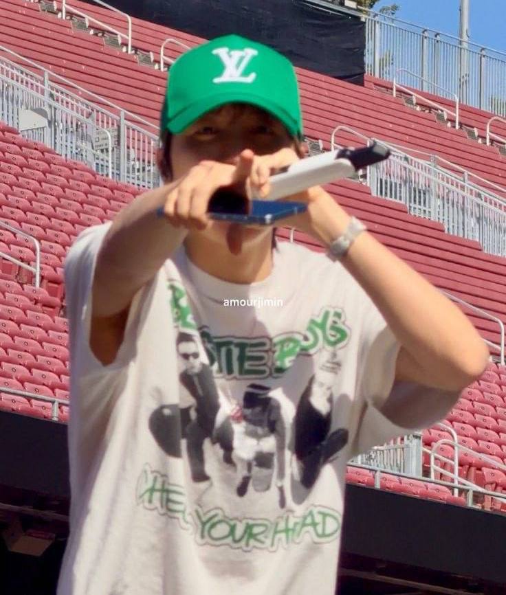 btslink77's tweet photo. LINKS FOR TODAY'S CONCERT🫵 https://t.co/en2qDqBWgw