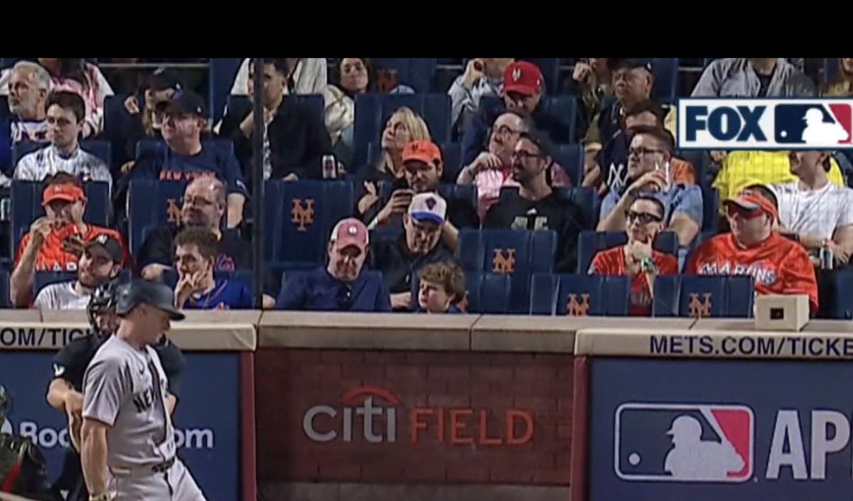 DRock172's tweet photo. @marlins_man @PFTCommenter @BarstoolBigCat  what is going on here!  Marlins Men everywhere! https://t.co/iYWfQD1V22