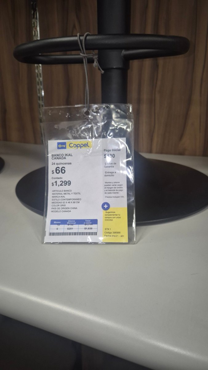 Emmanuel_2887's tweet photo. @Coppel buenas tardes me interesa comprar un banco pero no hay en existencia solo el de exhibición pero me quieren cobrar 280 pesos por que  esta armado no deberia tener otro precio porque ya esta armado, ya no me costaría 1299 si no 1600 https://t.co/l2OXPfuWwy