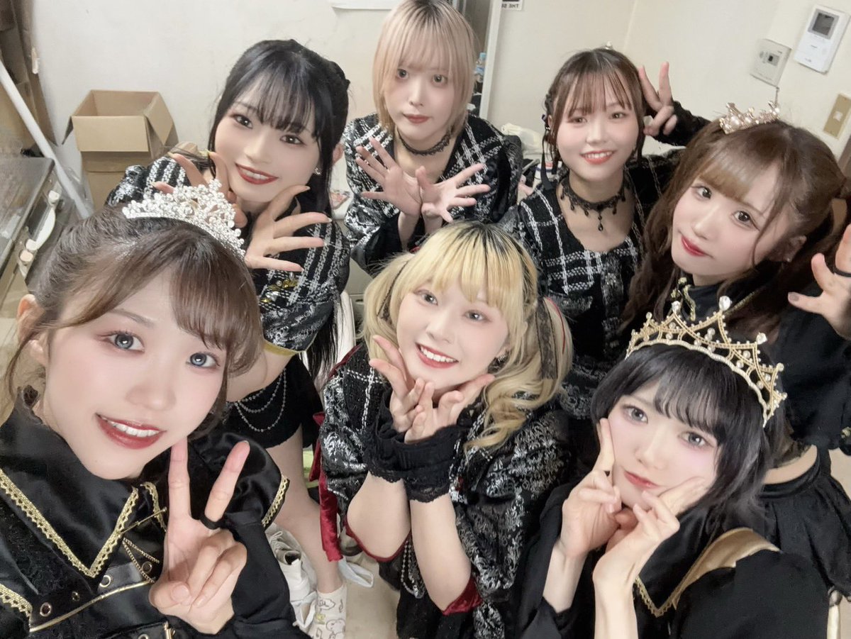 MANACLEofficial's tweet photo. 昨日は
MANACLE presents -Into the Future vol.1-
@ 新高円寺LOFT X
ご来場いただきありがとうございました。
3人体制になっての主催でした!
最後まで走り切ると宣言し、その先の未来を見る。
そんなイベントを皆様と作って行けたら嬉しいです。
Tri-Sphere / TIGHTのお二組と!
そして本日のライブはこちら‼️