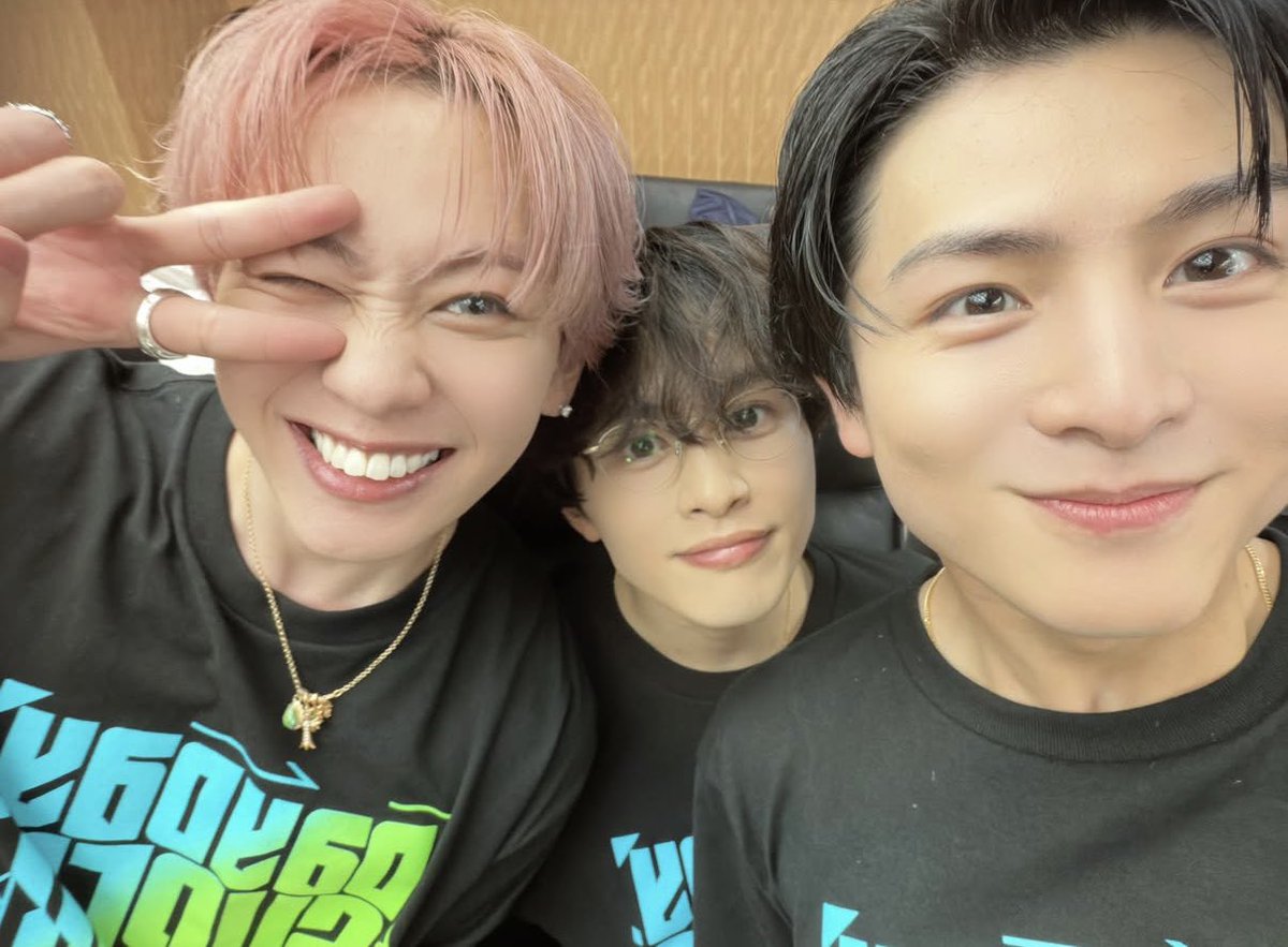 EBiDANiNFO's tweet photo. DayDay. LIVE https://t.co/oraMkVhoS7